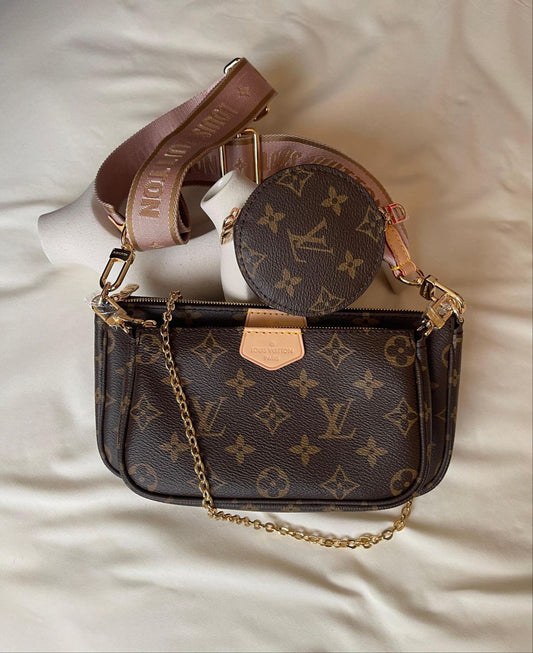 LOUIS VUITTON Multi Pochette Accessoires SLING BAG