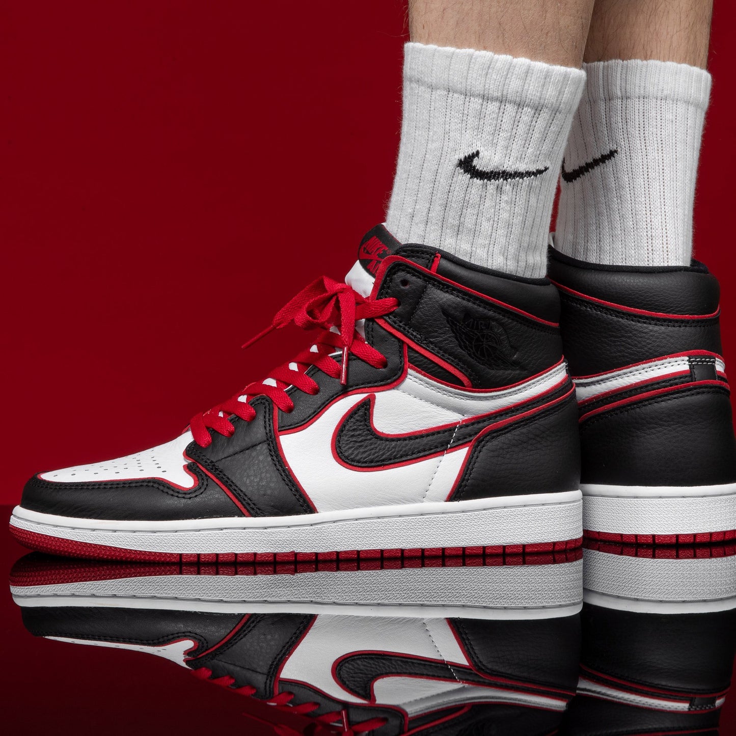 Jordan 1 Retro High Bloodline
