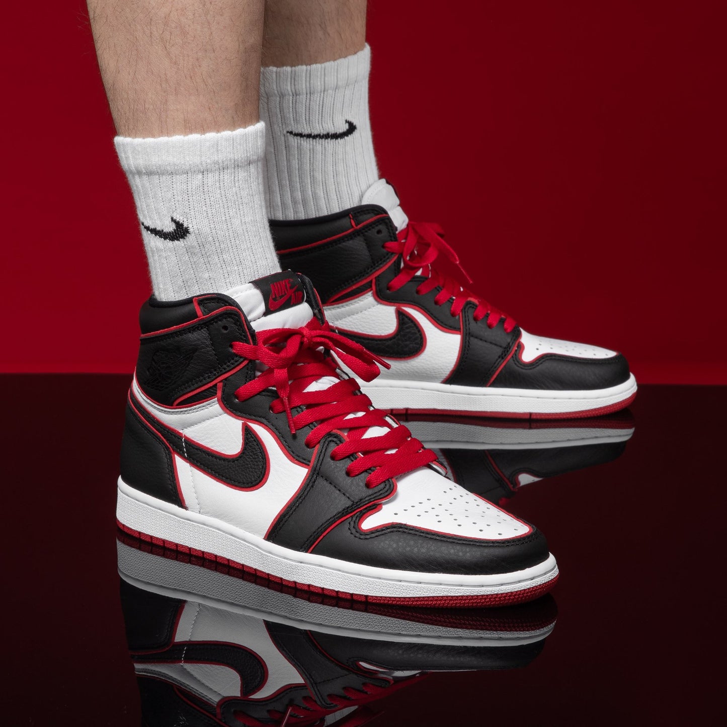 Jordan 1 Retro High Bloodline
