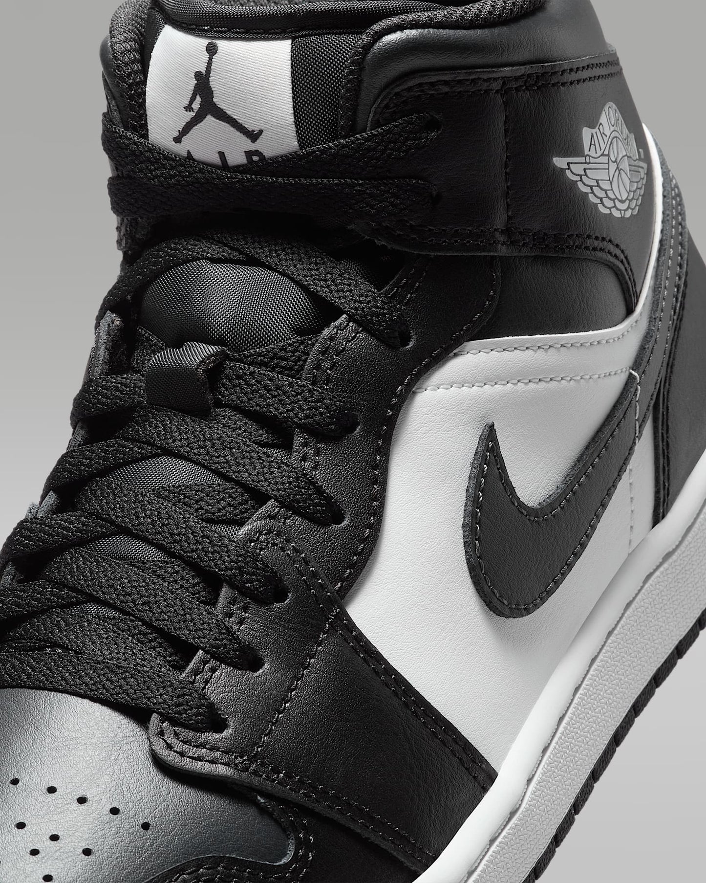 Air Jordan 1 Mid B