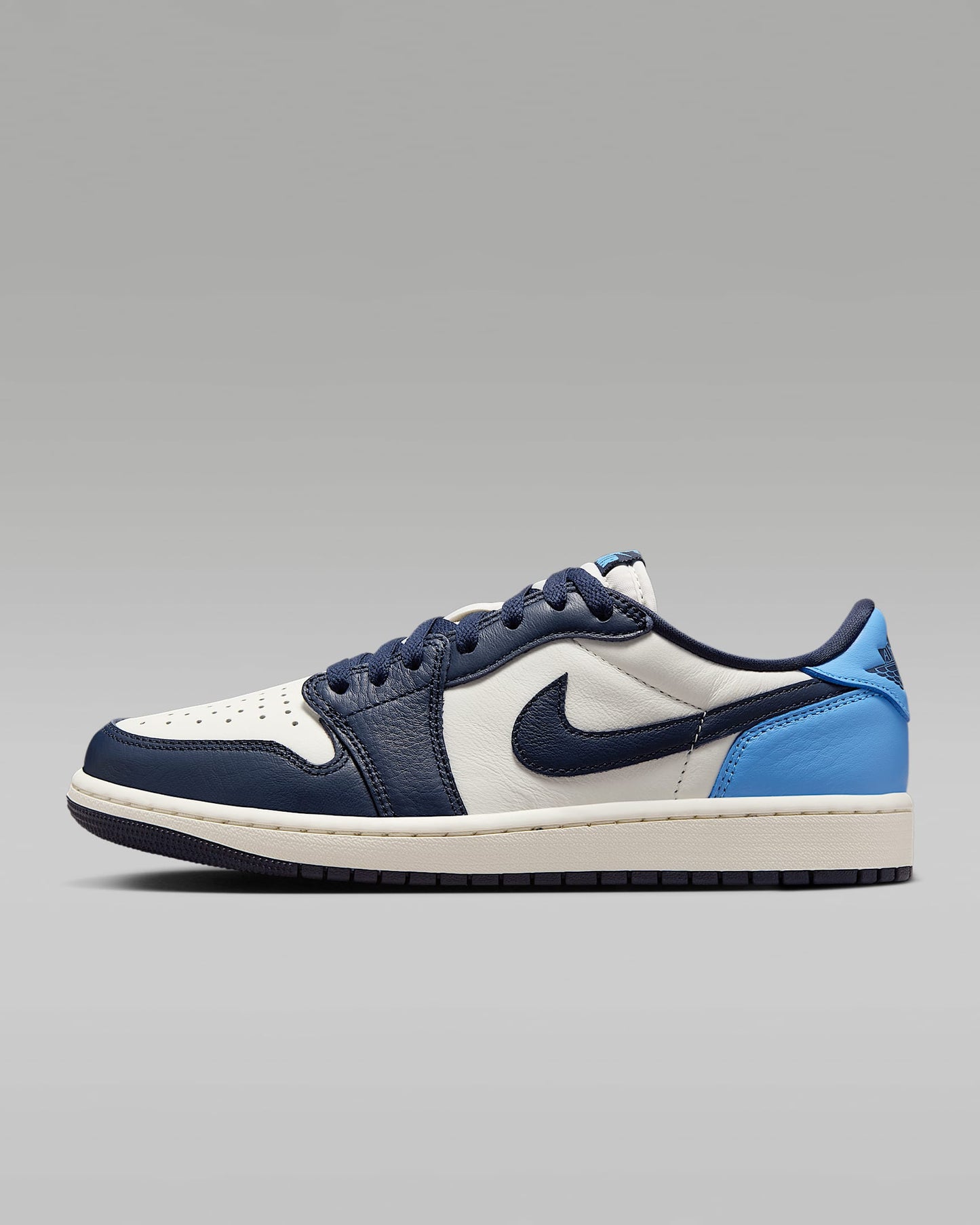 Air Jordan 1 Low OG 'Obsidian'