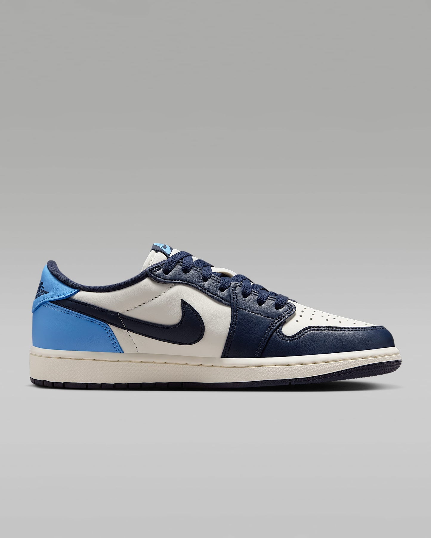 Air Jordan 1 Low OG 'Obsidian'