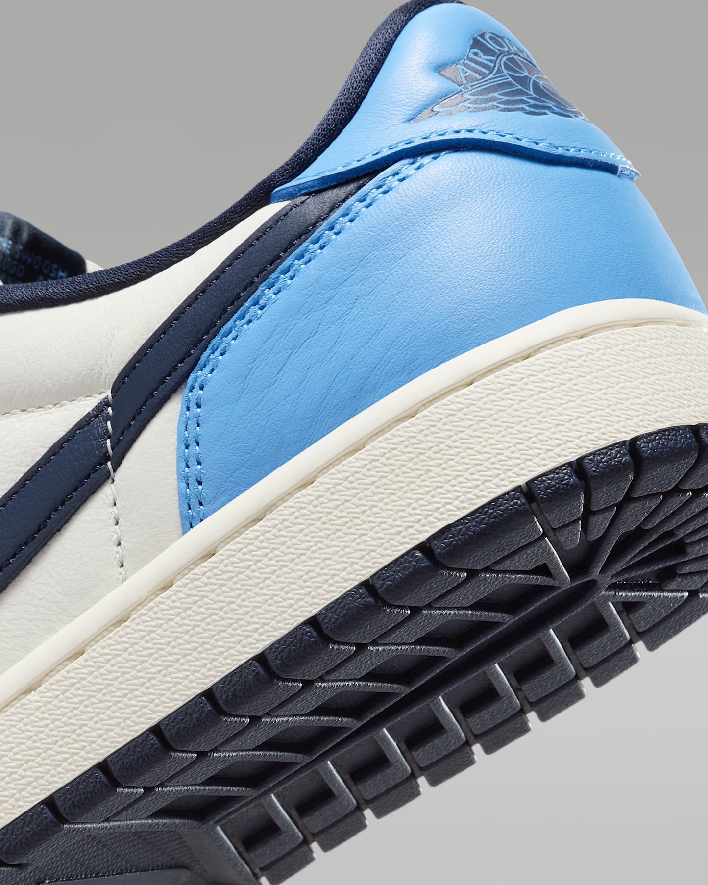 Air Jordan 1 Low OG 'Obsidian'