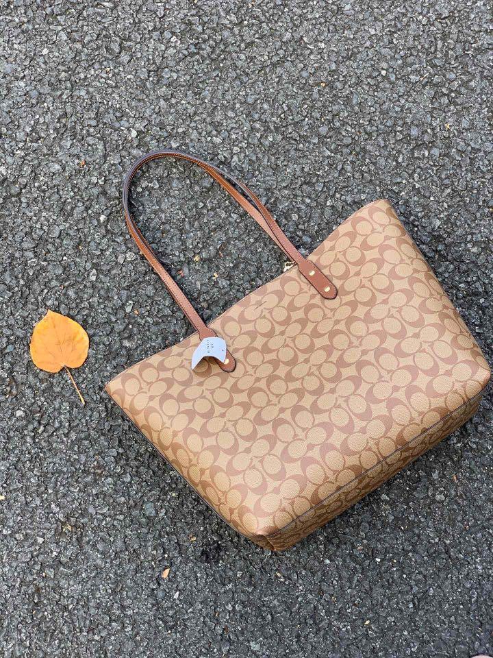 Coach Large City Tote Bag In Maxi Signature Canvas Signature Canvas-Gold-Tan-Brown