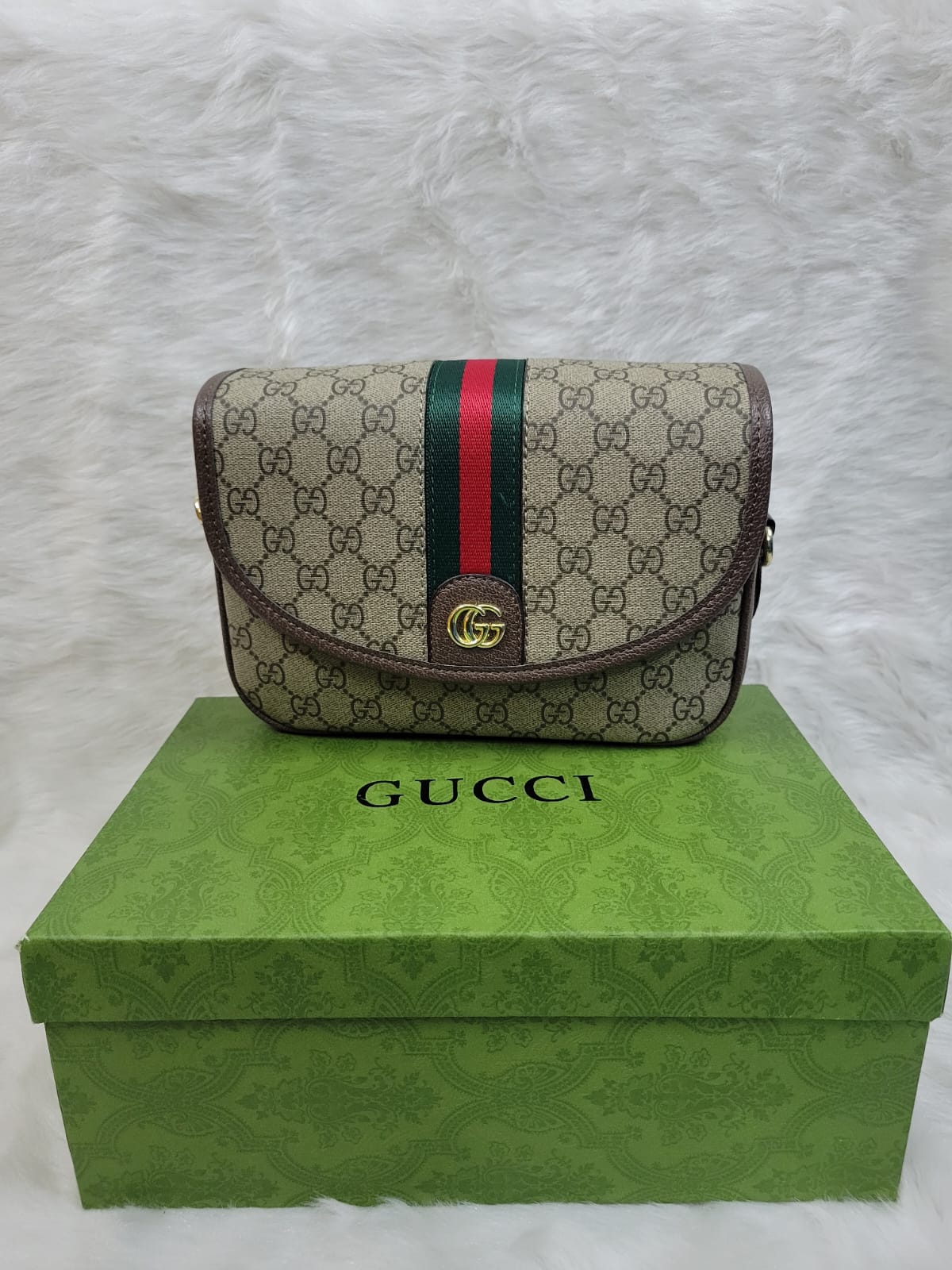 Gucci Beige Gg Supreme Canvas Leather Small Ophidia Shoulder Bag