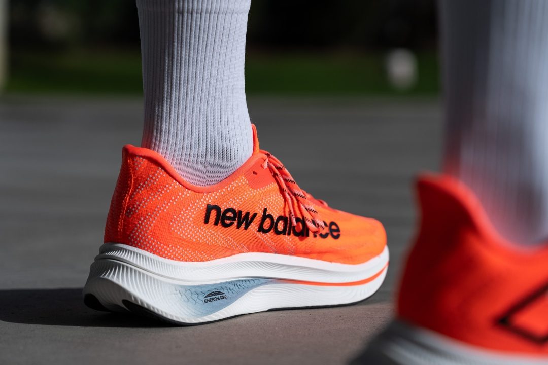 New Balance FuelCell SuperComp Trainer v2 'Neon Dragonfly'