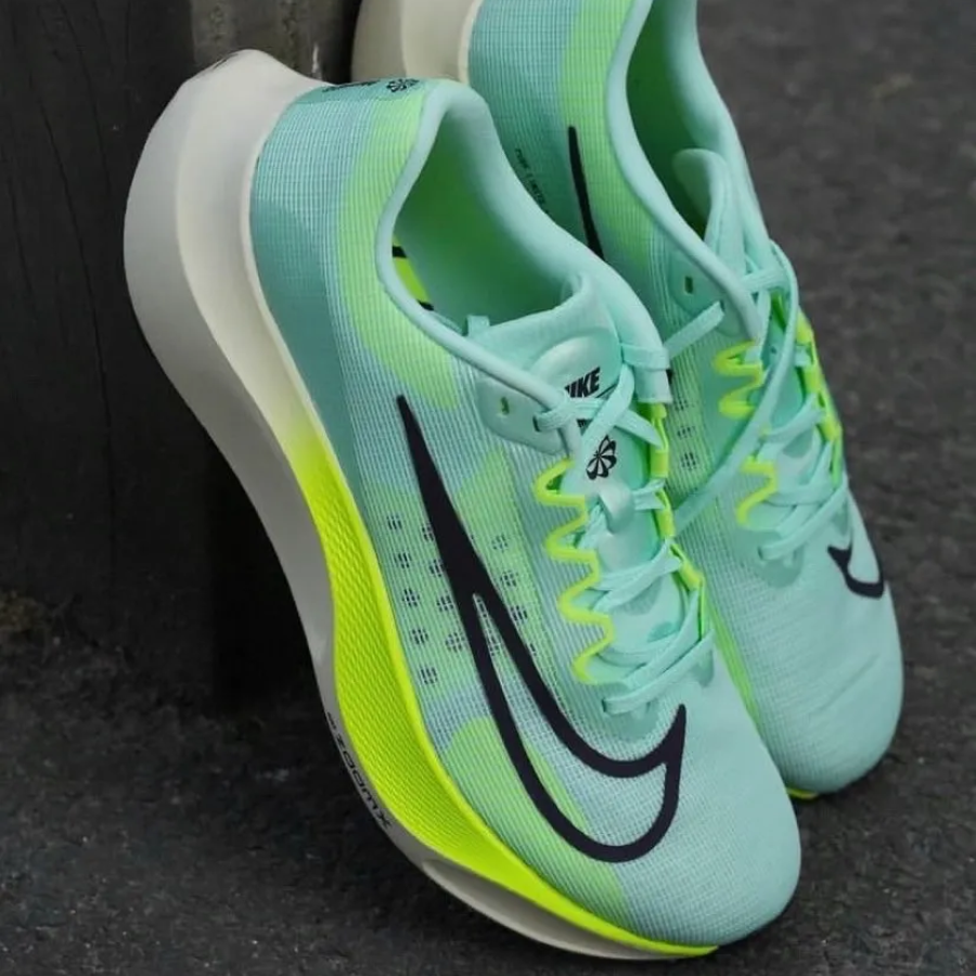 Nike Zoom Fly 5 ‘Mint Foam Ghost Green’
