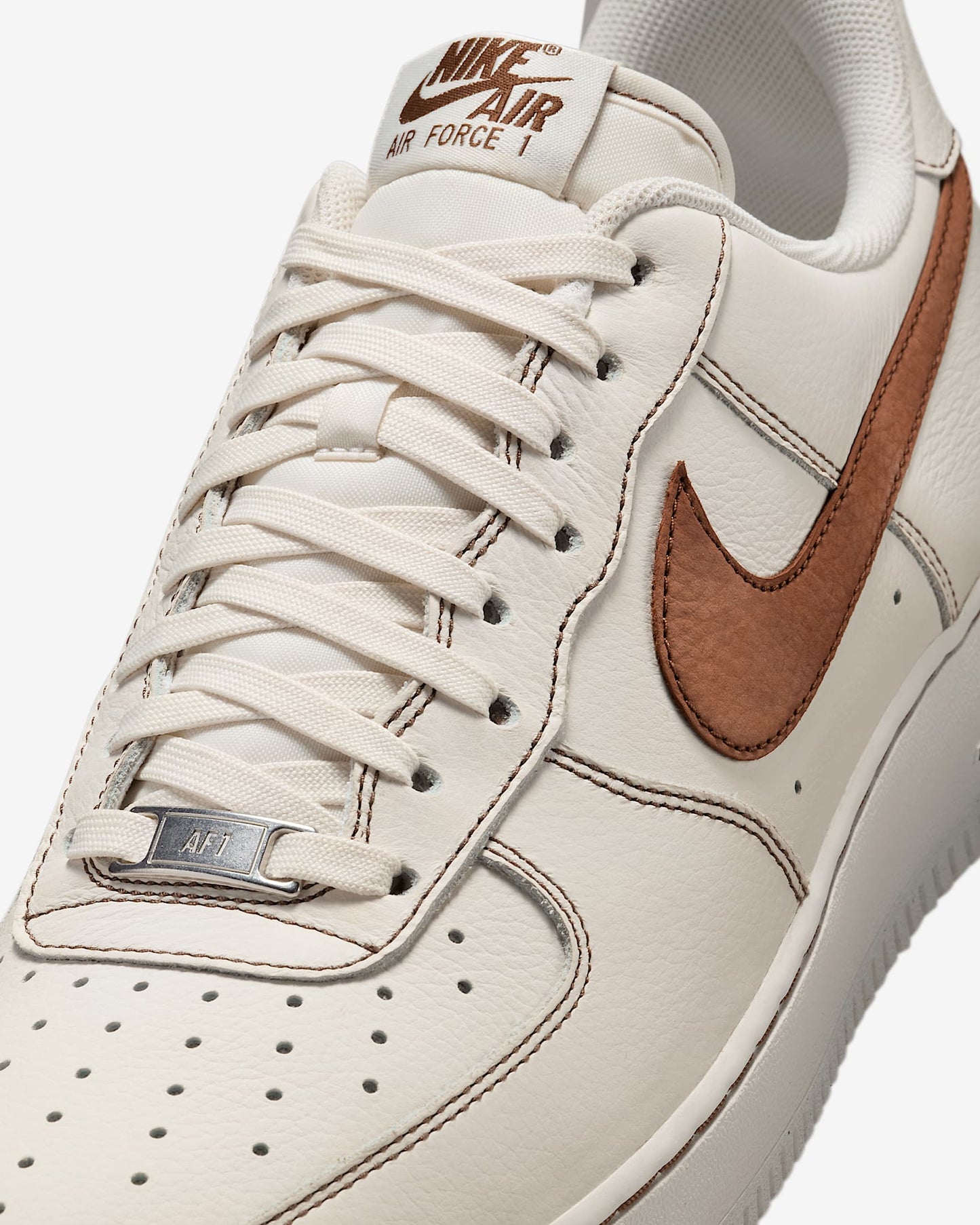 Nike Air Force 1 '07 LV8