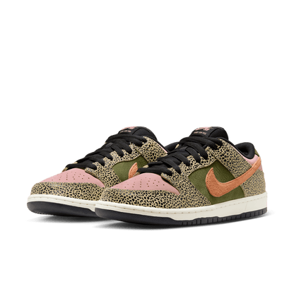 Nike SB Dunk Low Pro x Arts-Rec Skateshop