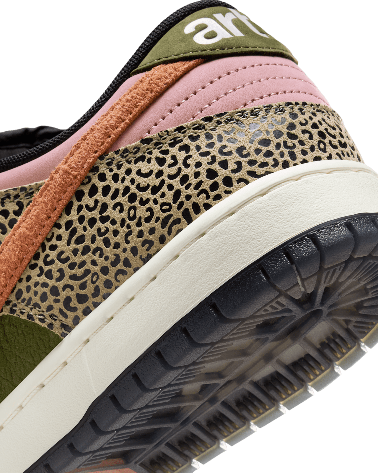 Nike SB Dunk Low Pro x Arts-Rec Skateshop